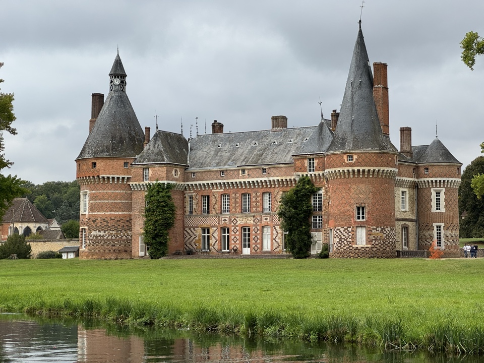 Header image for 28170 Maillebois, France