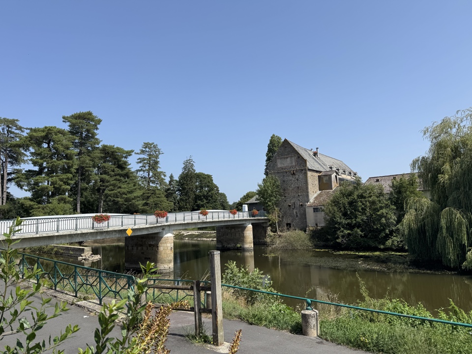 Header image for 56140 Malestroit, France