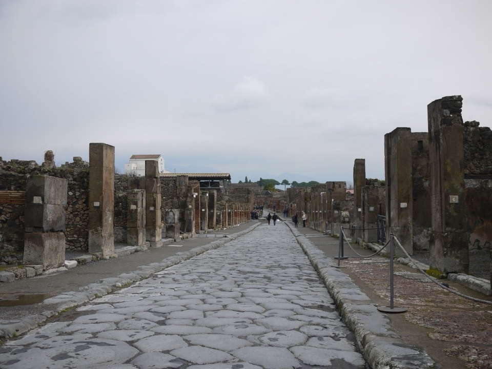 Header image for 80045 Pompeii NA, Italy