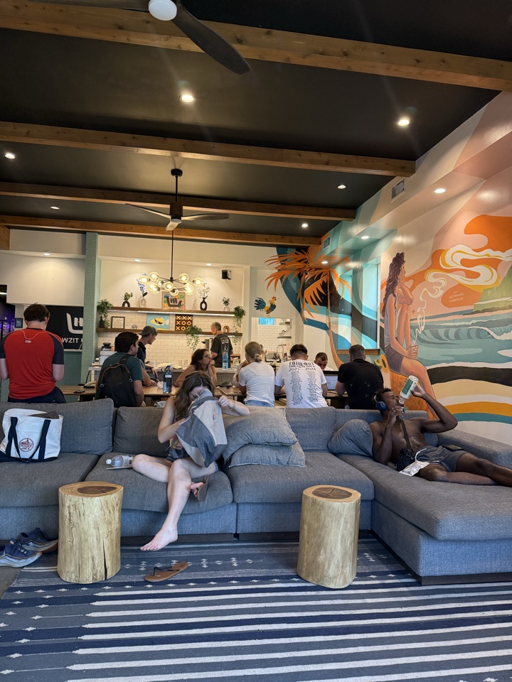 Header image for Howzit Hostels, 2080 W Vineyard St, Wailuku, HI  96793, United States