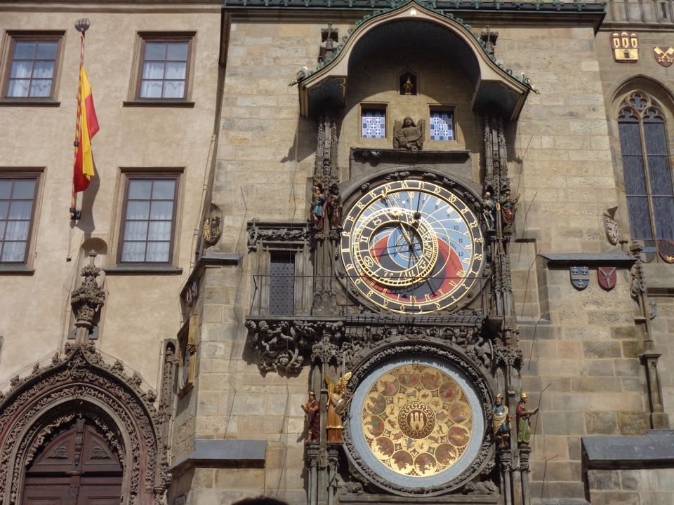 Header image for Prague, Czechia