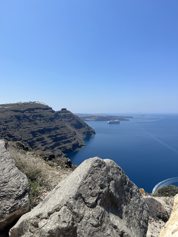 Header image for Santorini, Greece