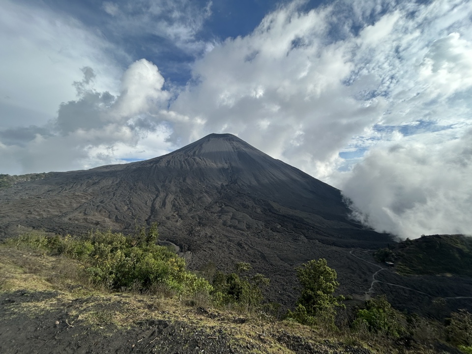 Header image for Volcán de Pacaya, San Vicente Pacaya, Guatemala